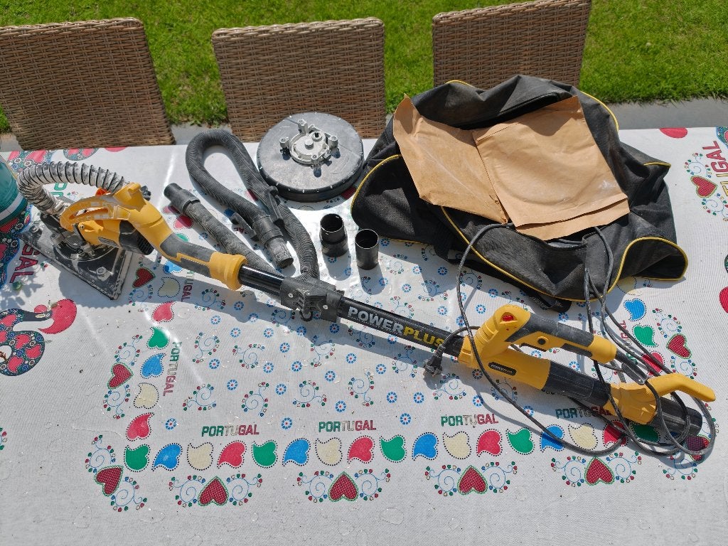 Powerplus wand en plafond schuurmachine, Doe-het-zelf en Verbouw, Gereedschap | Schuurmachines, Ophalen, Gebruikt, 600 tot 1200 watt