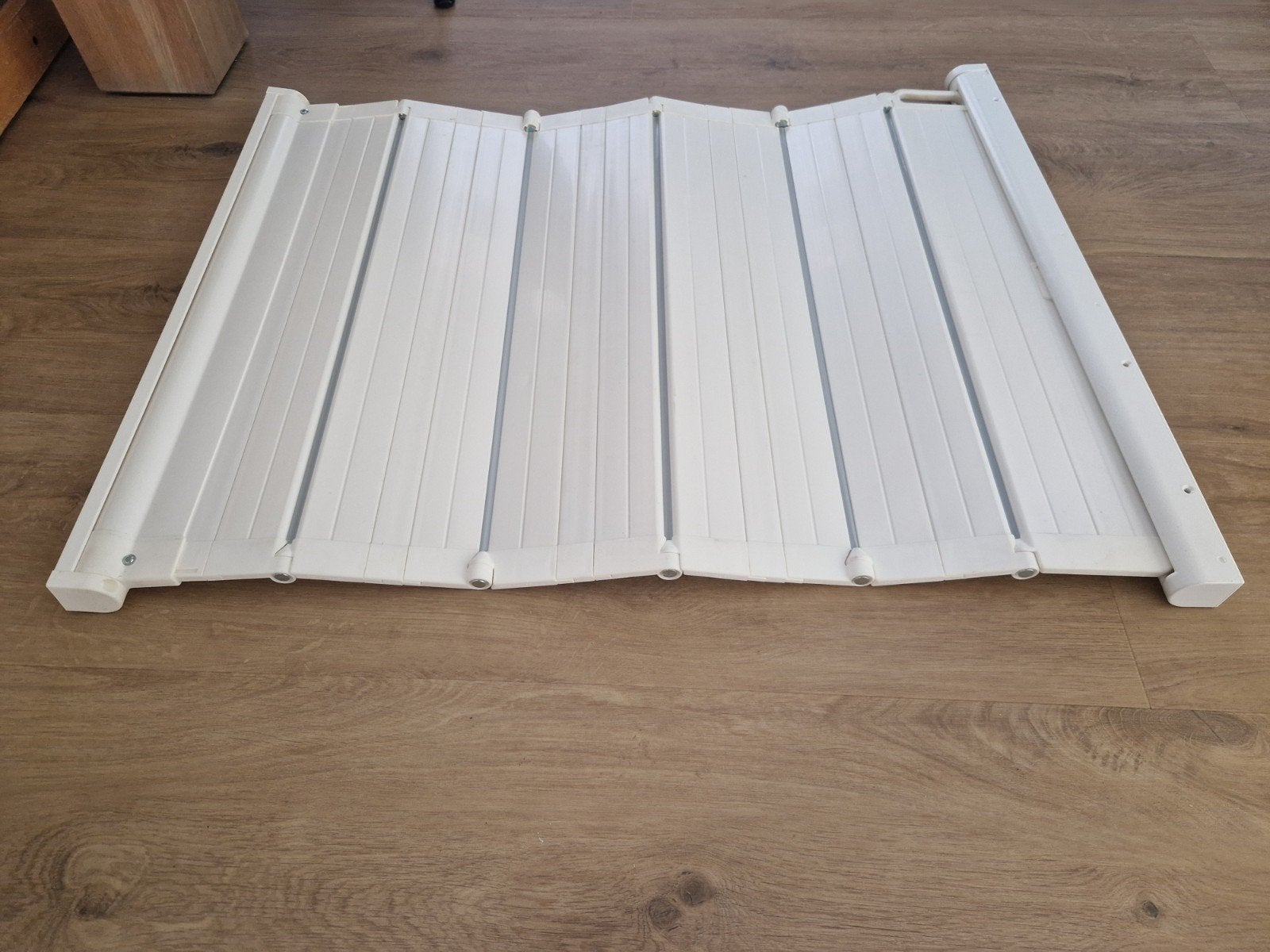 BabyDan Guard Me traphekje accordeon - Wit, Overige materialen, Overige typen, Ophalen of Verzenden, Zo goed als nieuw