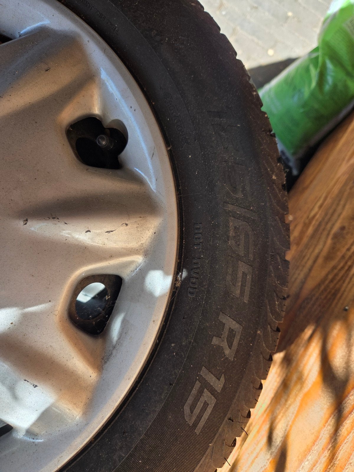 Vredestein Snowtrac 5 Winterbanden 185/65 R15 met Velgen, Ophalen, Gebruikt