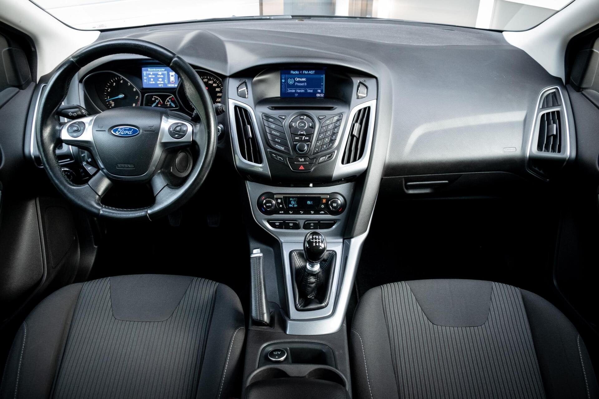 Ford Focus Wagon 1.0 EcoBoost Titanium|INCL. APK|TREKHAAK|NA, Auto's, Euro 5, 125 pk, Gebruikt, Met garantie (alle)