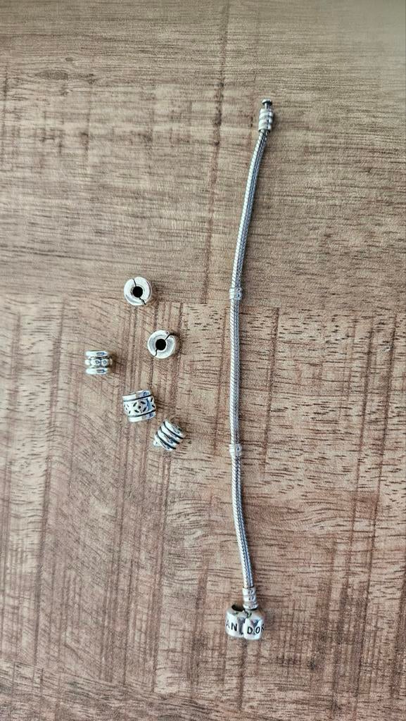 Pandora armband met bedels, Ophalen of Verzenden, Gebruikt, Zilver, Met bedels of kralen
