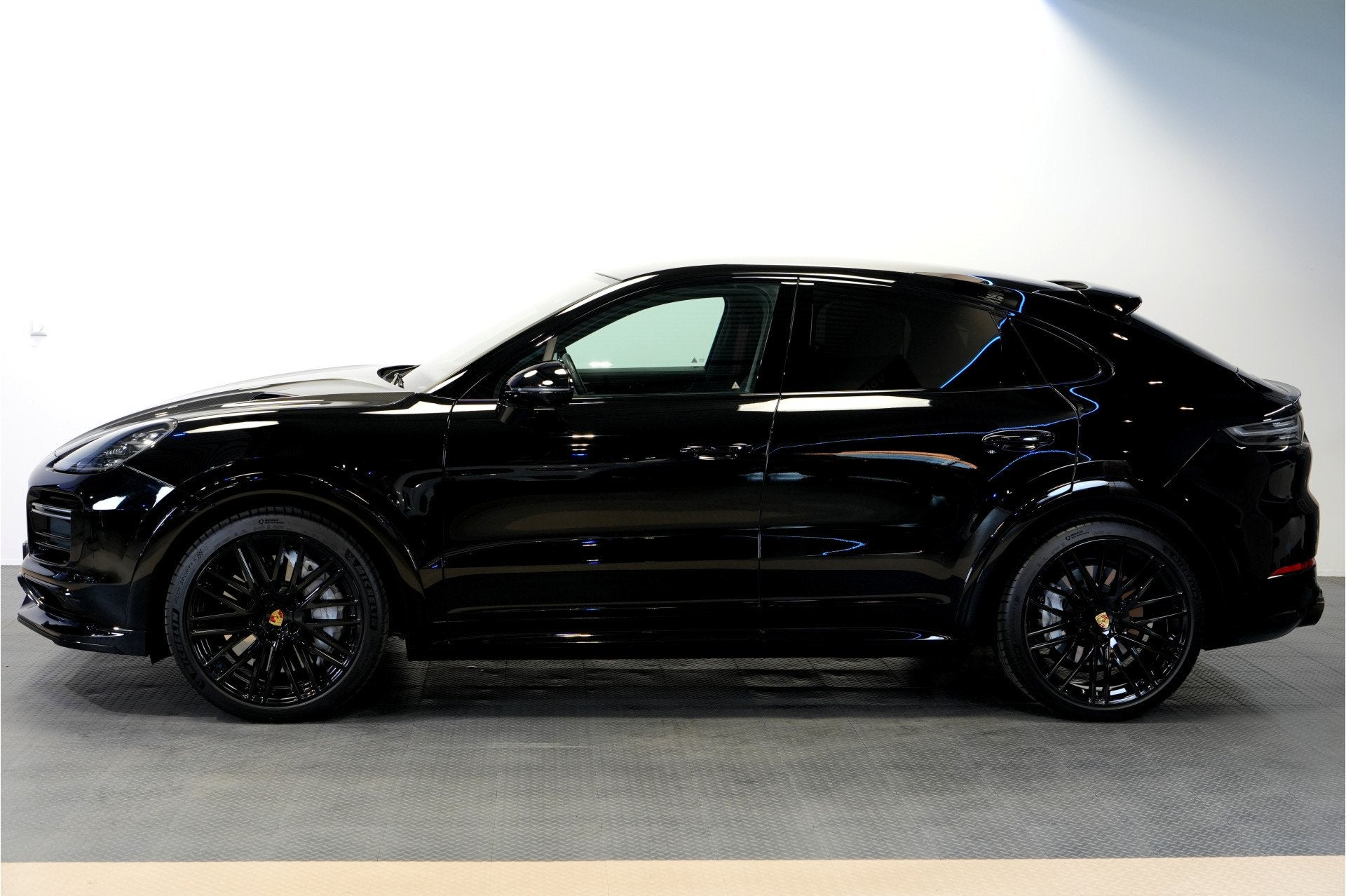 Porsche Cayenne 4.0 Turbo 471kW/640pk Tiptronic S Techart! P, Automaat, Cayenne, 2175 kg, Gebruikt