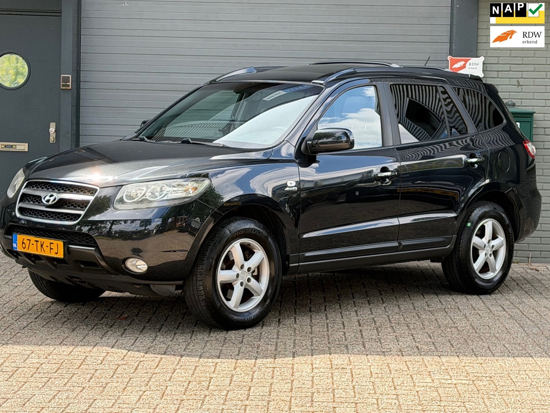 Hyundai Santa Fe 2.7i V6 4WD Style automaat, schuifdak, voll, Auto's, Automaat, Santa Fe, Gebruikt, Beige