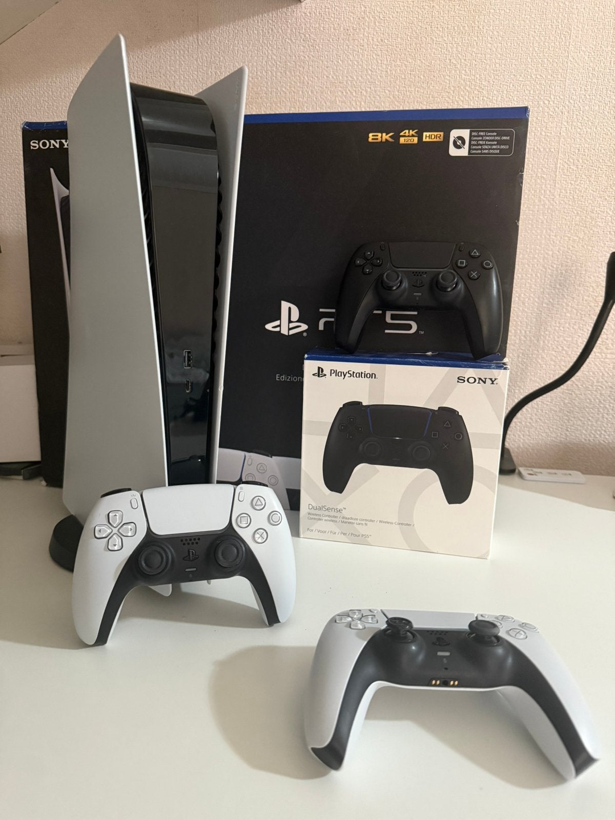 Playstation 5 digital edition PS5 + 3 controllers, Spelcomputers en Games, Spelcomputers | Sony PlayStation 5, Gebruikt, Ophalen