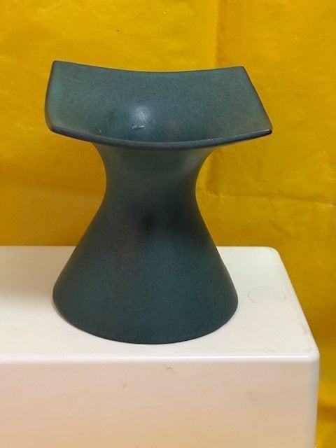Cor Unum ( =Stichting / Keramisch atelier Den Bosch, Antiek en Kunst, Kunst | Designobjecten, Ophalen of Verzenden, Groen, Steen/keramiek