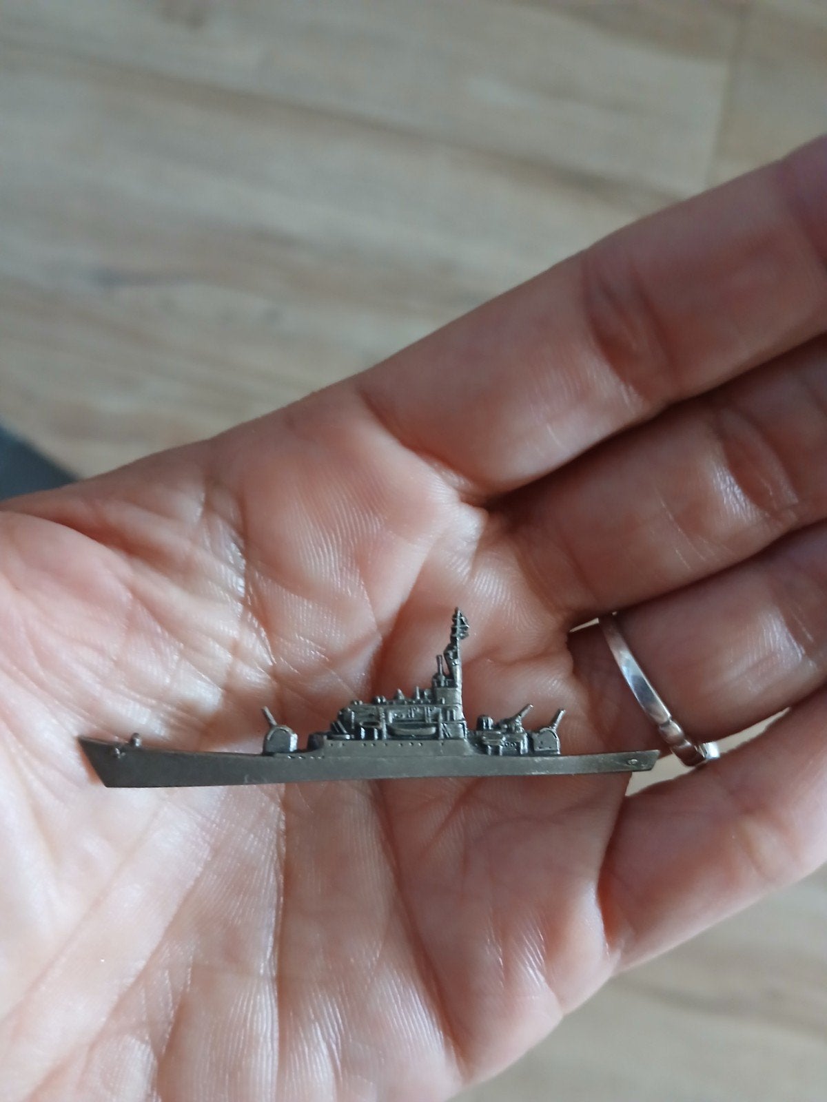 Vintage broche (Marine), Ophalen of Verzenden, Zo goed als nieuw, Overige materialen
