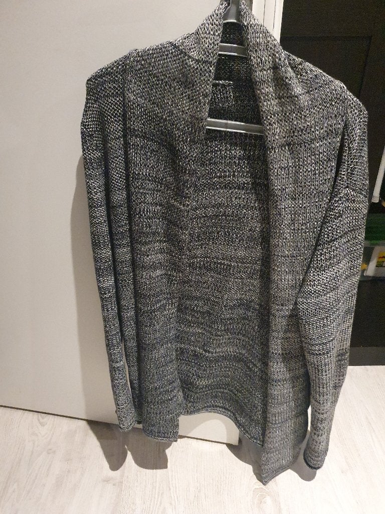 Zeer nette Cardigan vest (Maat M), Ophalen of Verzenden, Zo goed als nieuw, Maat 48/50 (M), Zwart