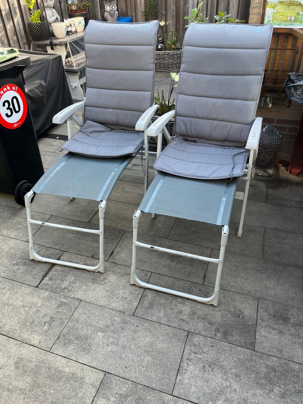 2 mooie grijze camping stoelen., Ophalen, Gebruikt, Campingstoel