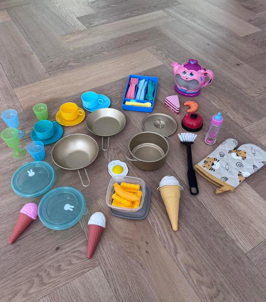 Grote set speelgoed keuken accessoires, Ophalen of Verzenden, Zo goed als nieuw, Kunststof, Speelkeuken-accessoire