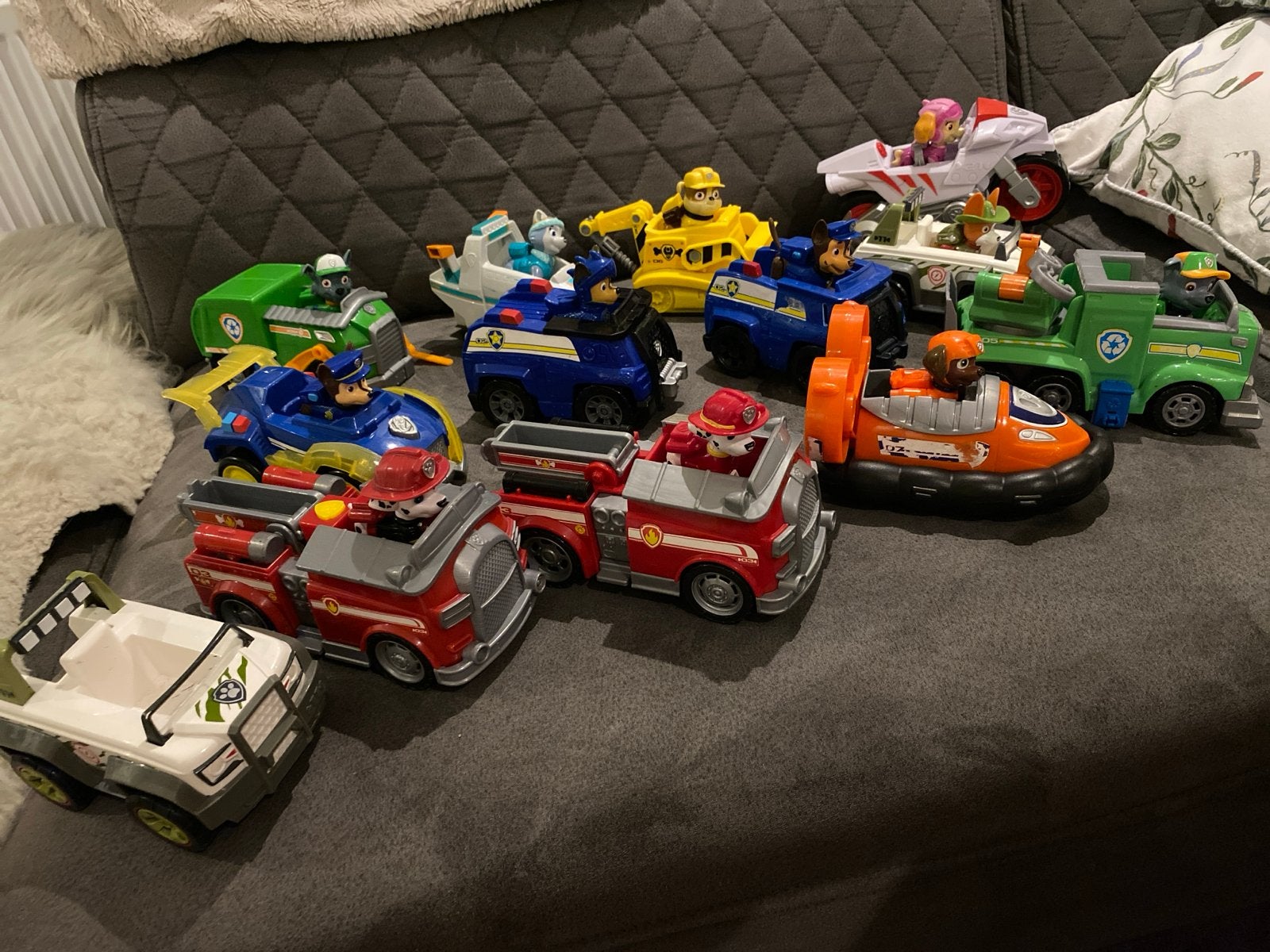 Paw Patrol Collectie: 13 Voertuigen met 12 Actiefiguren, Ophalen, Gebruikt