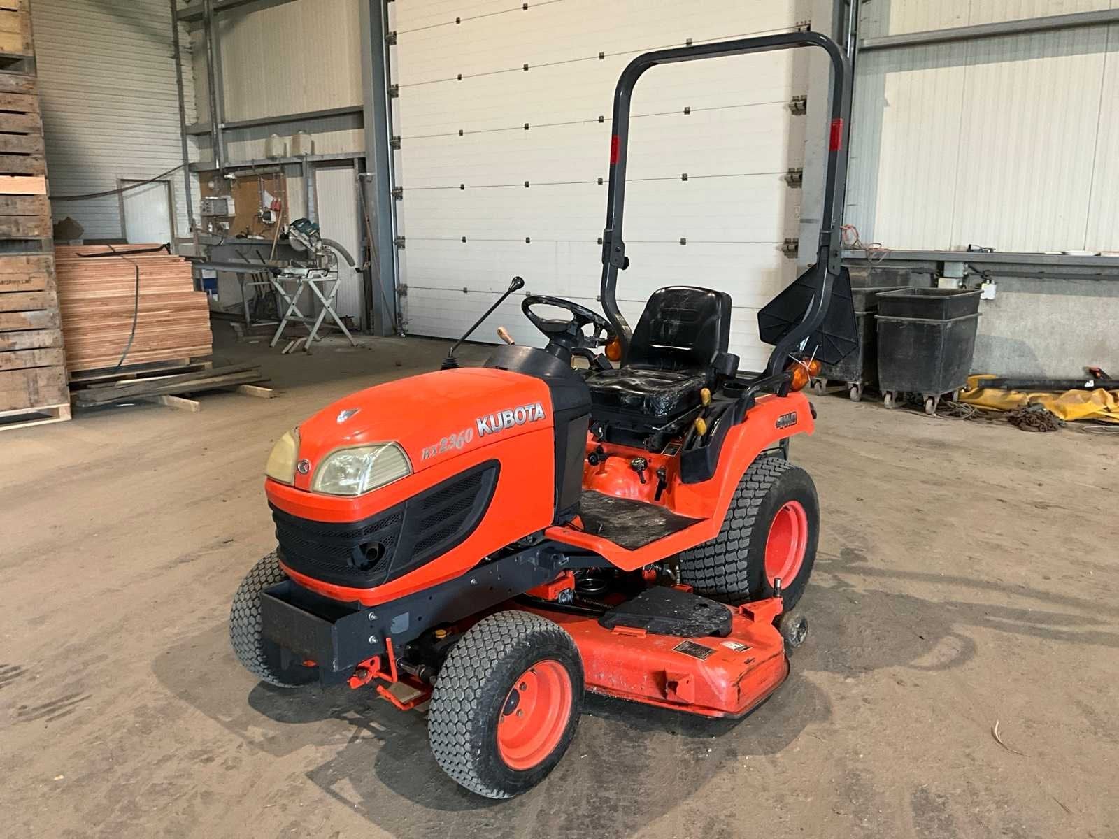 Kubota BX2360 4X4 Gazontractor, Maaier