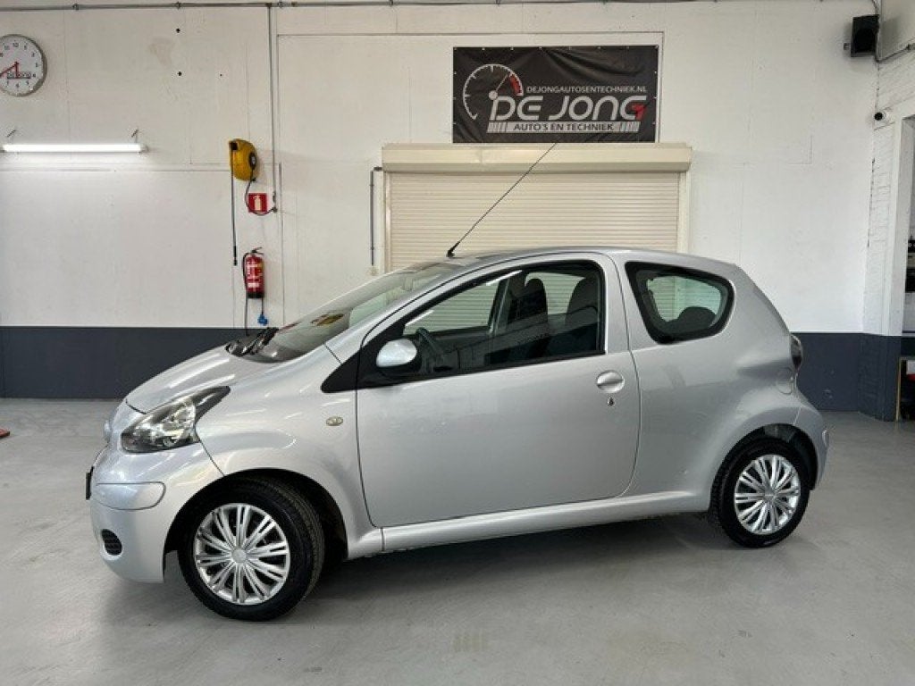 Toyota AYGO 1.0-12V ACCESS, APK 03-2027, nieuwe banden, lage, Voorwielaandrijving, Airbags, Gebruikt, 4 stoelen