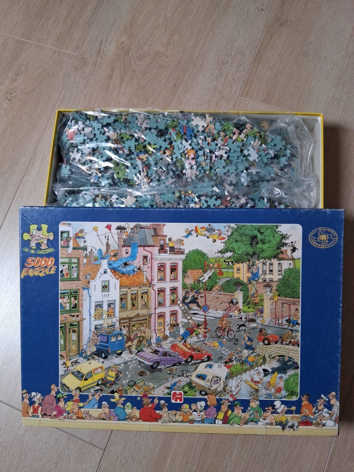 Jan van Haasteren puzzel Vrijdag de 13e 5000 st Nieuw, Hobby en Vrije tijd, Denksport en Puzzels, Ophalen of Verzenden, Meer dan 1500 stukjes