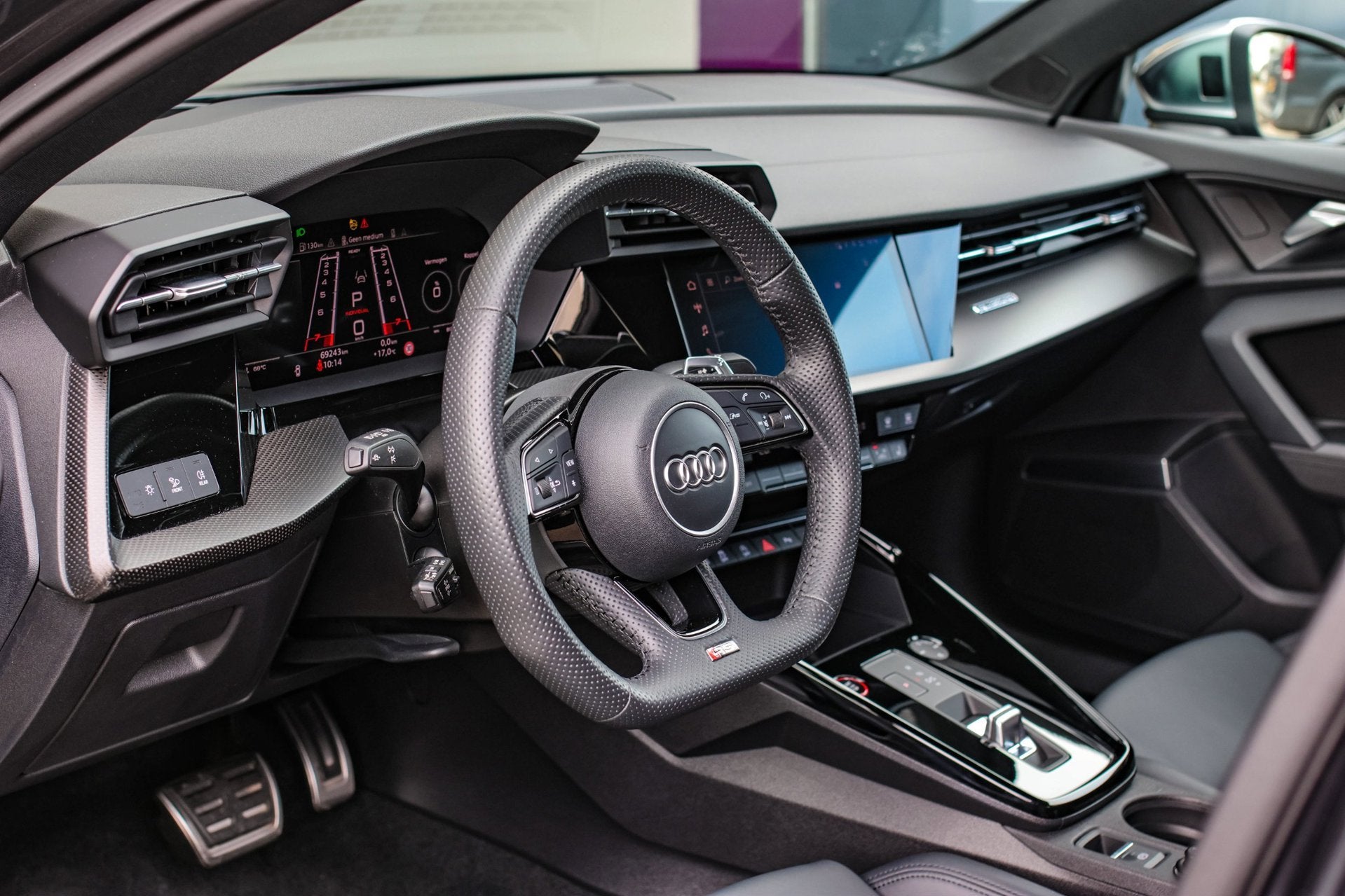 Audi RS3 Limousine 2.5 TFSI Quattro *Pano*B&O*Head-Up*Camera, Automaat, Dealer onderhouden, Gebruikt, Zwart