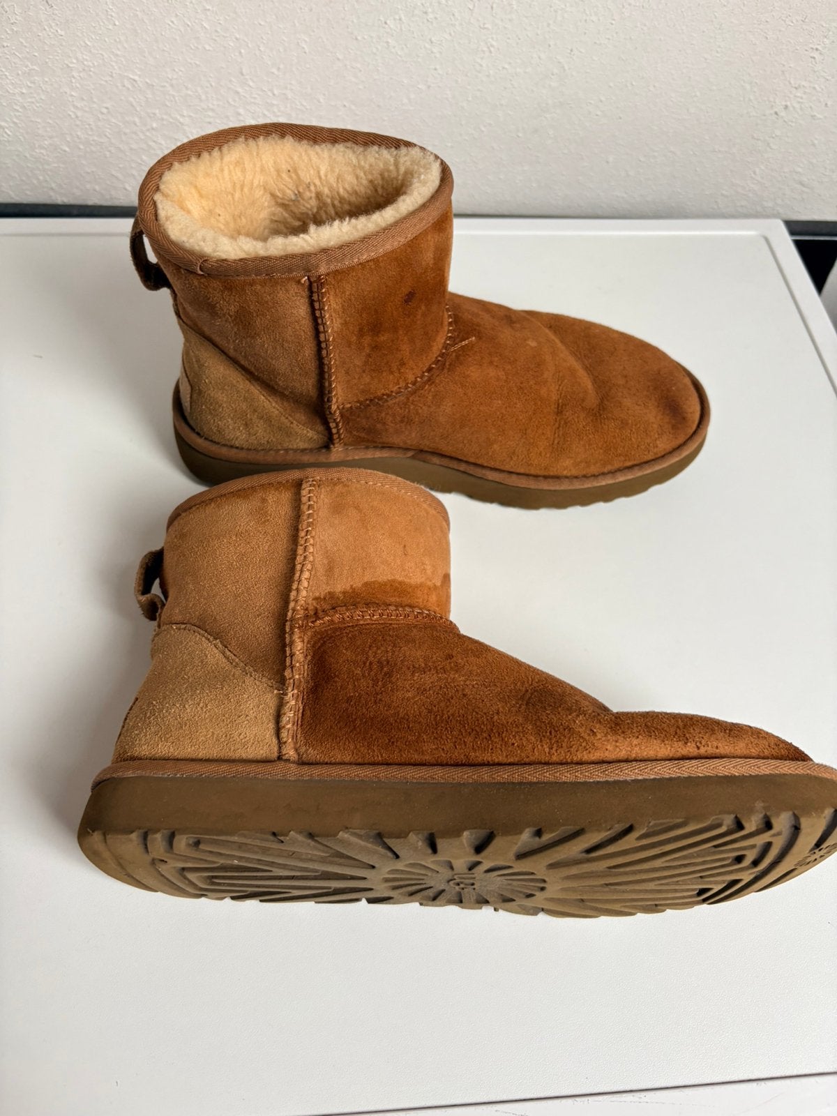 Uggs maat 40 valt groter ! Chestnut ( zie tekst), Verzenden, Zo goed als nieuw, Lage of Enkellaarzen