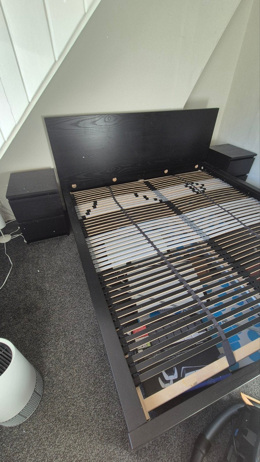 Ikea Malm Bed 180x200 Zwart met 2 Nachtkastjes, Ophalen, Zwart, Tweepersoons, Zo goed als nieuw