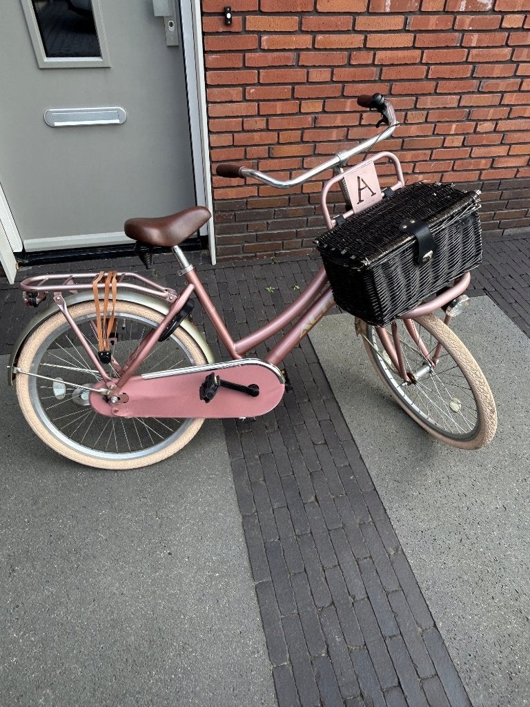 Roze meisjesfiets met zwarte mand en voordrager, Terugtraprem, Altec, Gebruikt, Ophalen
