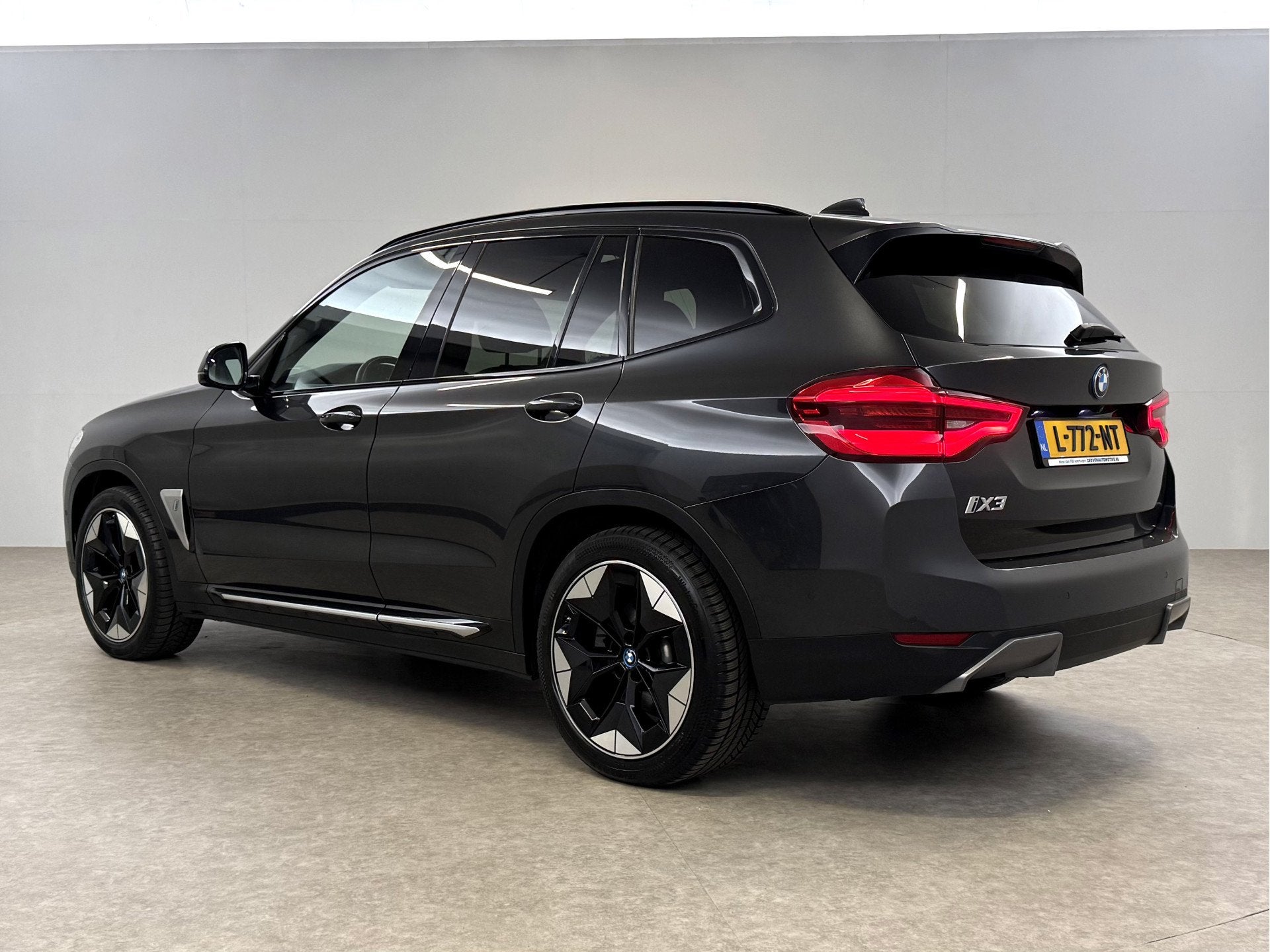 BMW iX3 Executive 80 kWh | Snelladen | SOH 91% | Pano | Came, Auto's, BMW, Automaat, Automatische klimaatregeling, Achterwielaandrijving