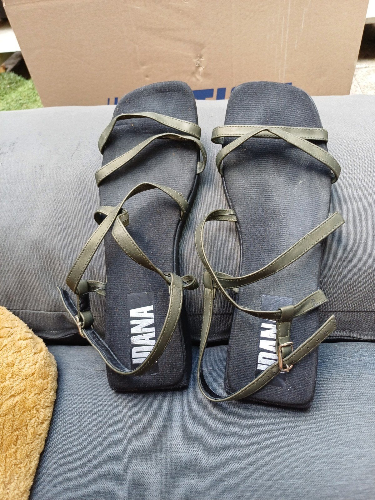 IDANA Slippers.  Als nieuw, Kleding | Dames, Ophalen of Verzenden, Zo goed als nieuw