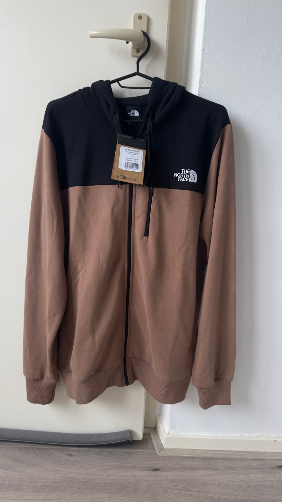 The Nort Face - New Peak Hoodie, Bruin, Maat 48/50 (M), Nieuw, Ophalen of Verzenden
