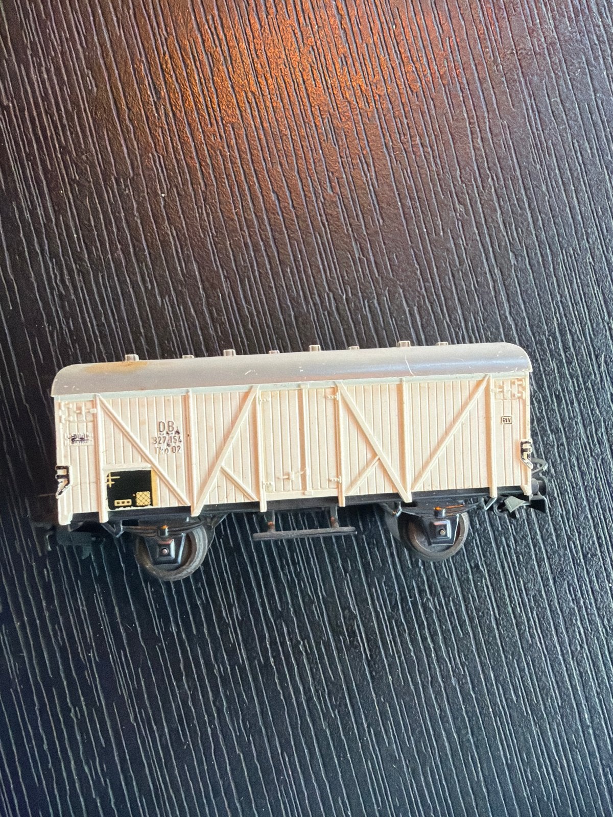 Märklin DB Gesloten Goederenwagon 327 042, Wisselstroom, Gebruikt, Wagon, Ophalen of Verzenden