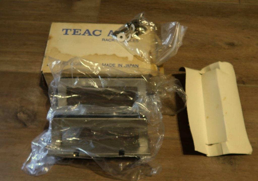 Teac Tape Deck Rack Handles N.O.S., Ophalen of Verzenden, Overige merken