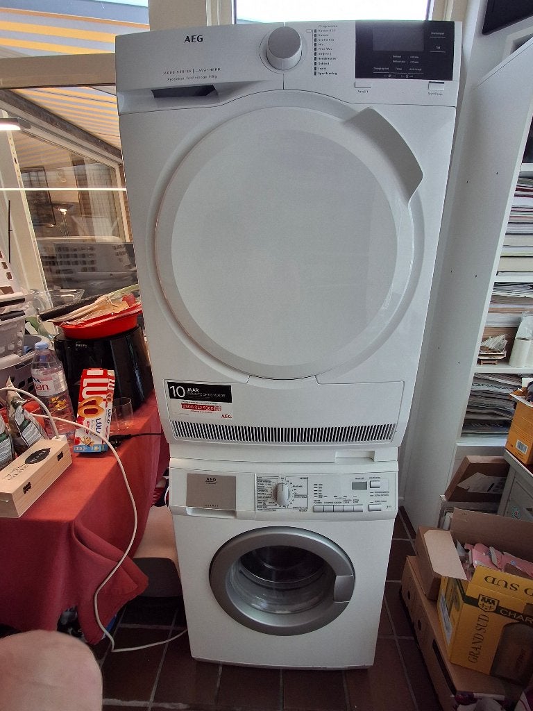 AEG Wasmachine en droger, Ophalen, 1200 tot 1600 toeren, Zo goed als nieuw, Voorlader