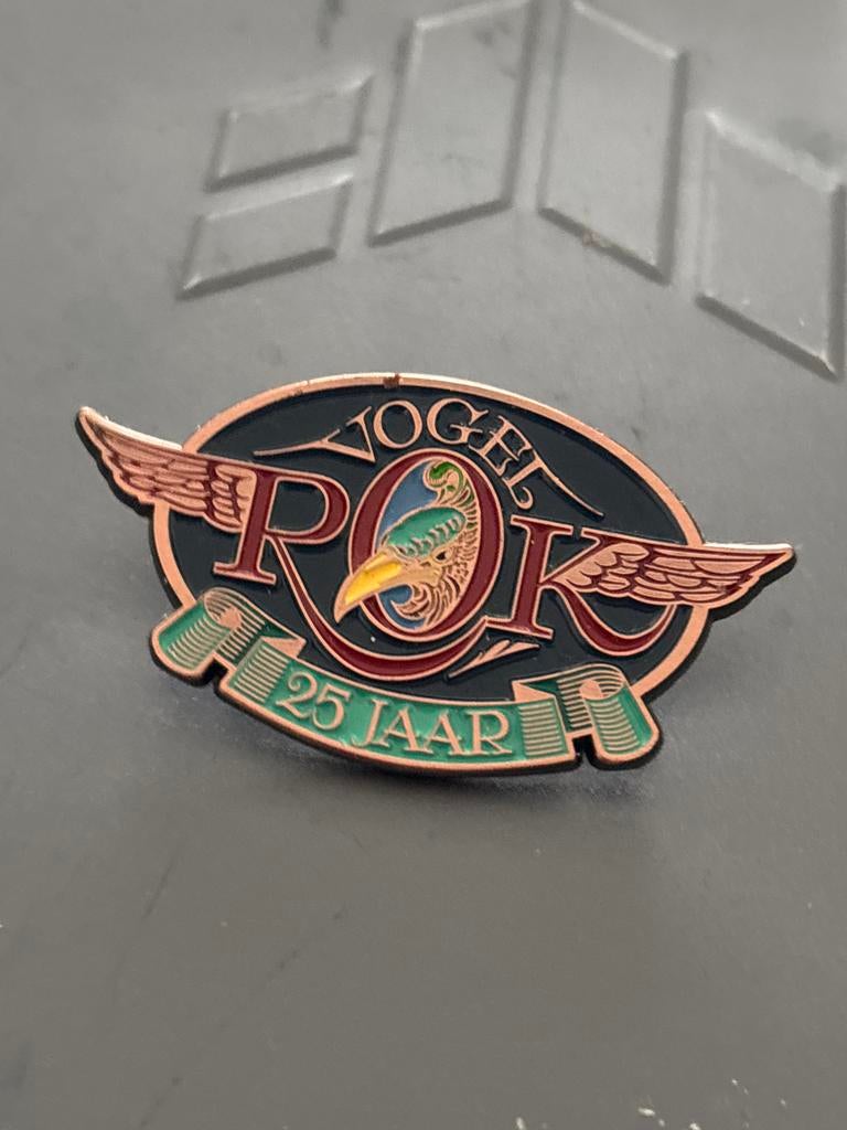 Efteling Vogel Rok 25 Jaar Pin, Ophalen, Zo goed als nieuw, Button of Speldje