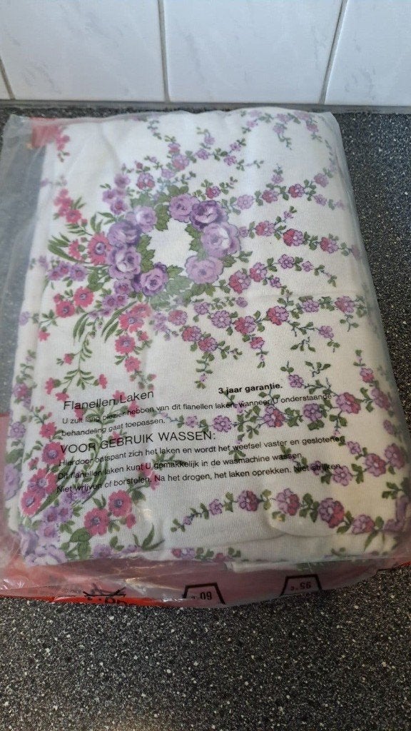 Nieuw vintage flanellen laken met Bloemenprint, Onbekend, Ophalen of Verzenden, Onbekend, Onbekend