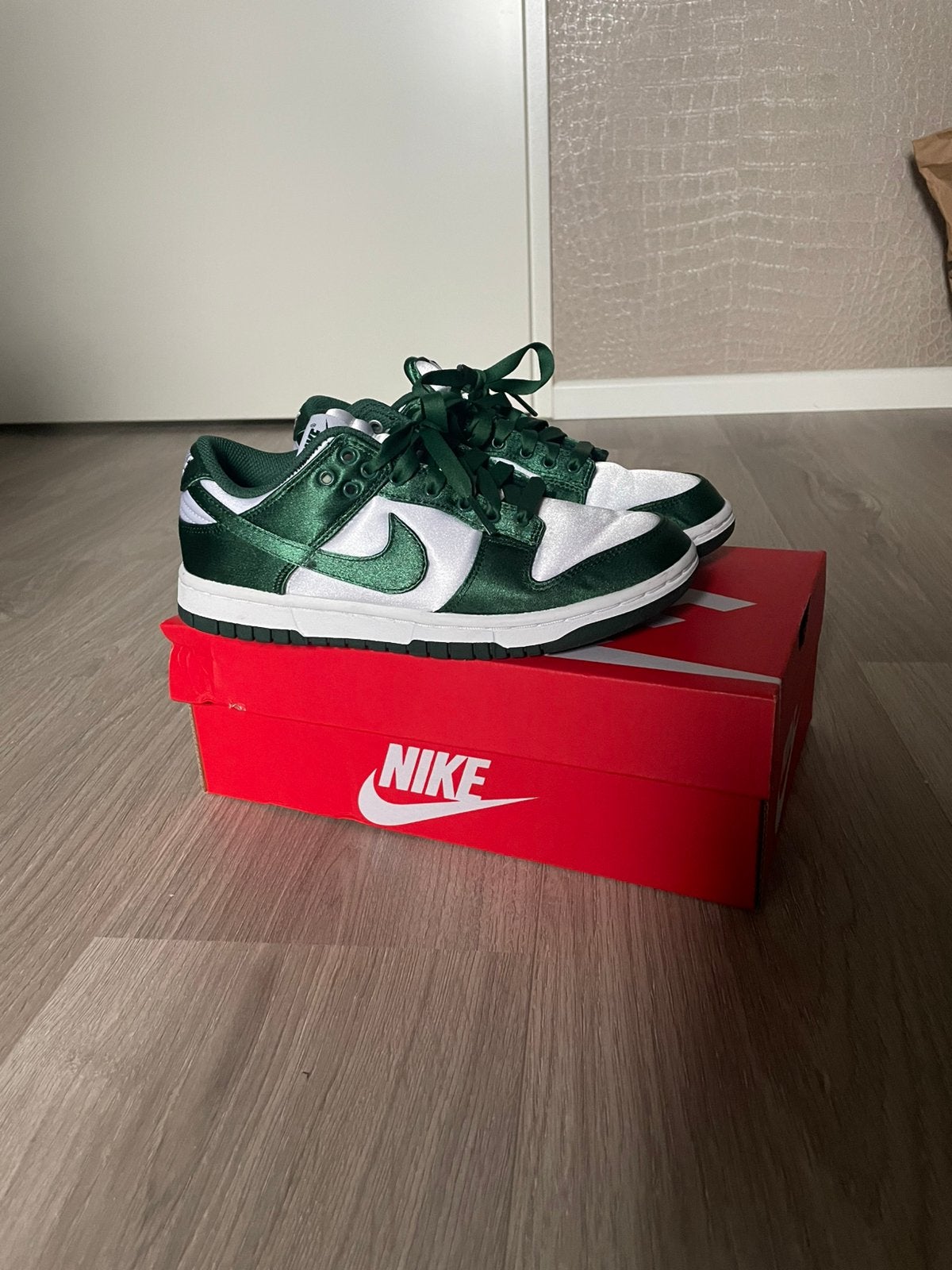 Nike dunk low satin 36, Ophalen of Verzenden
