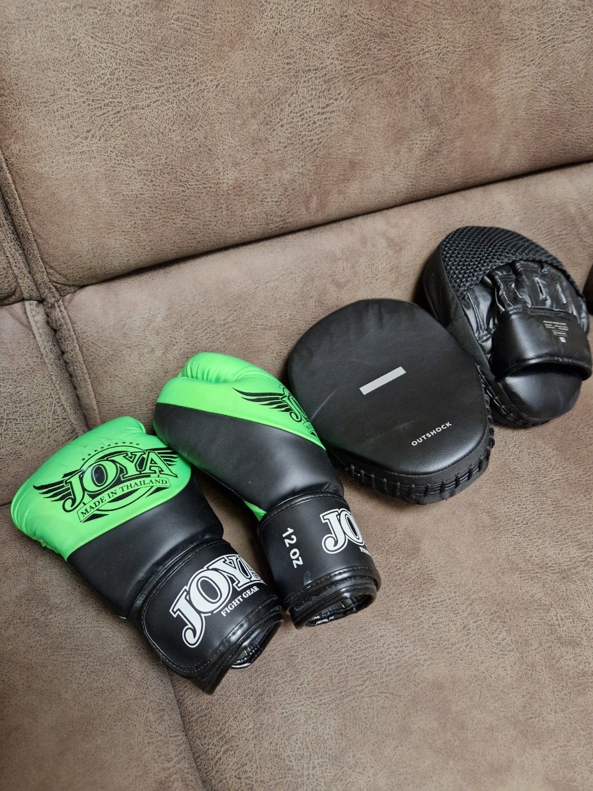 Bokshandschoenen 12 oz en focus pads - Joya & Outshock, Ophalen of Verzenden