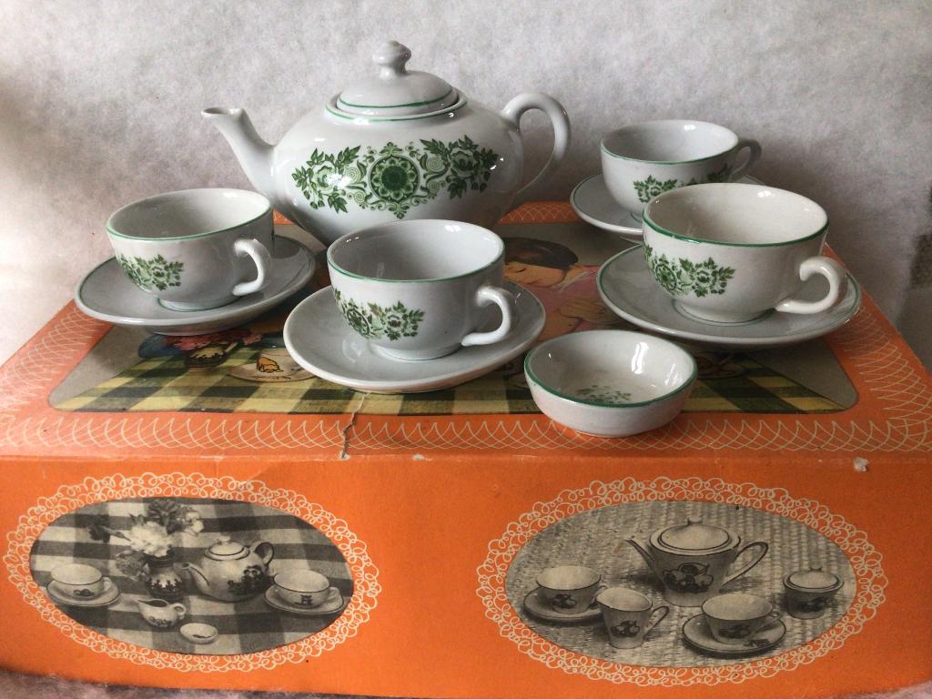 Retro speelgoed. Poppen - Kindertheeservies. Aardewerk. GDR, Antiek en Kunst, Antiek | Speelgoed, Ophalen of Verzenden