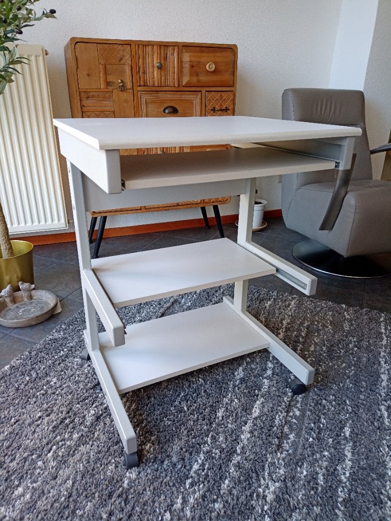 Computertafel op wieltjes, Ophalen, Zo goed als nieuw, Grijs