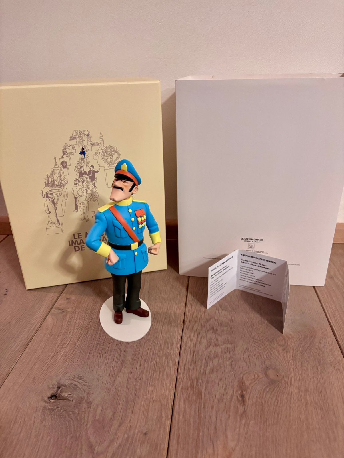 Kuifje/Tintin beeld Generaal Alcazar nieuw in doos, Verzamelen, Stripfiguren, Ophalen of Verzenden, Kuifje, Zo goed als nieuw