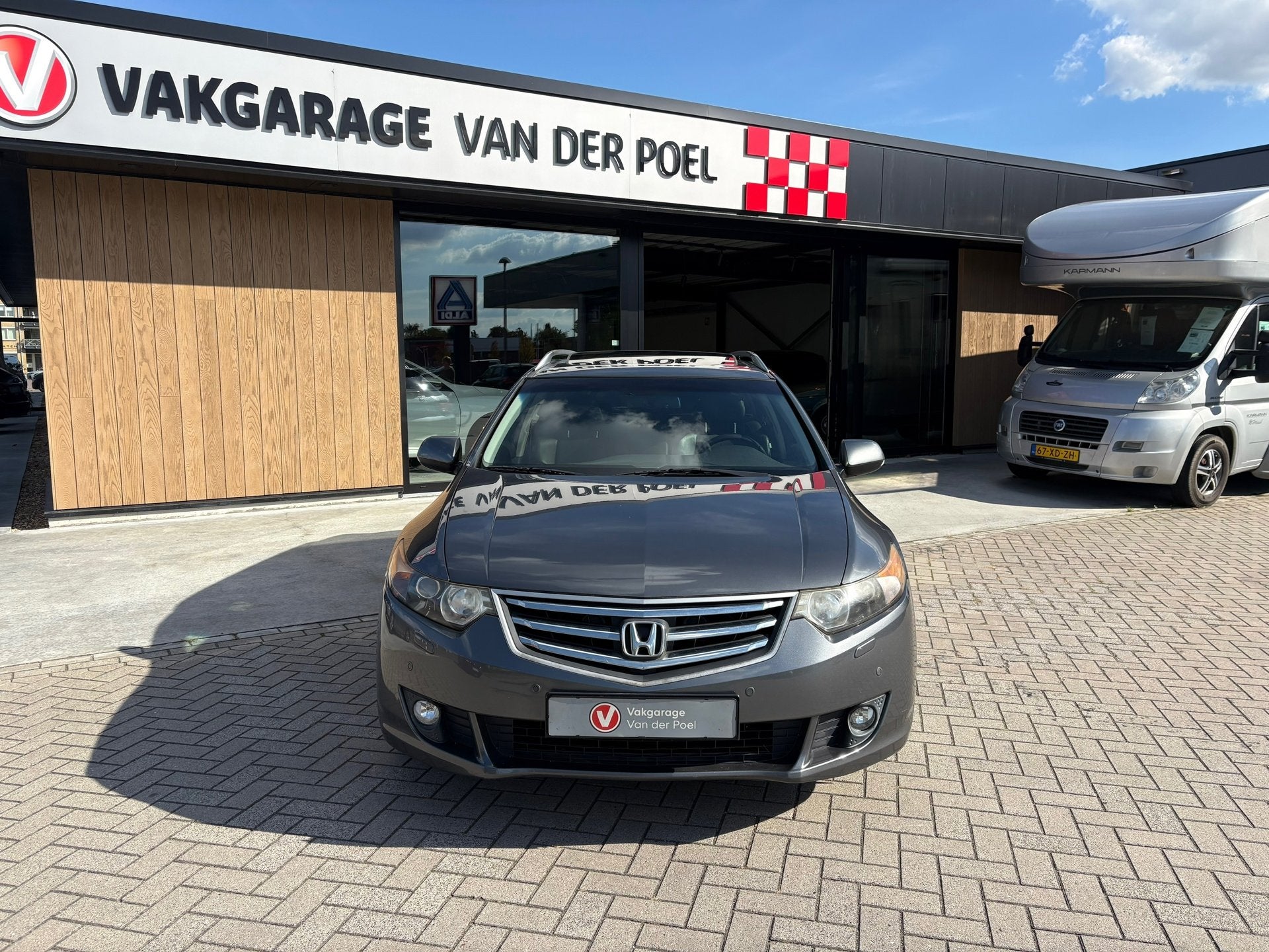Honda Accord Tourer 2.0i Executive, Auto's, Zwart, Handgeschakeld, Zilver of Grijs, 500 kg