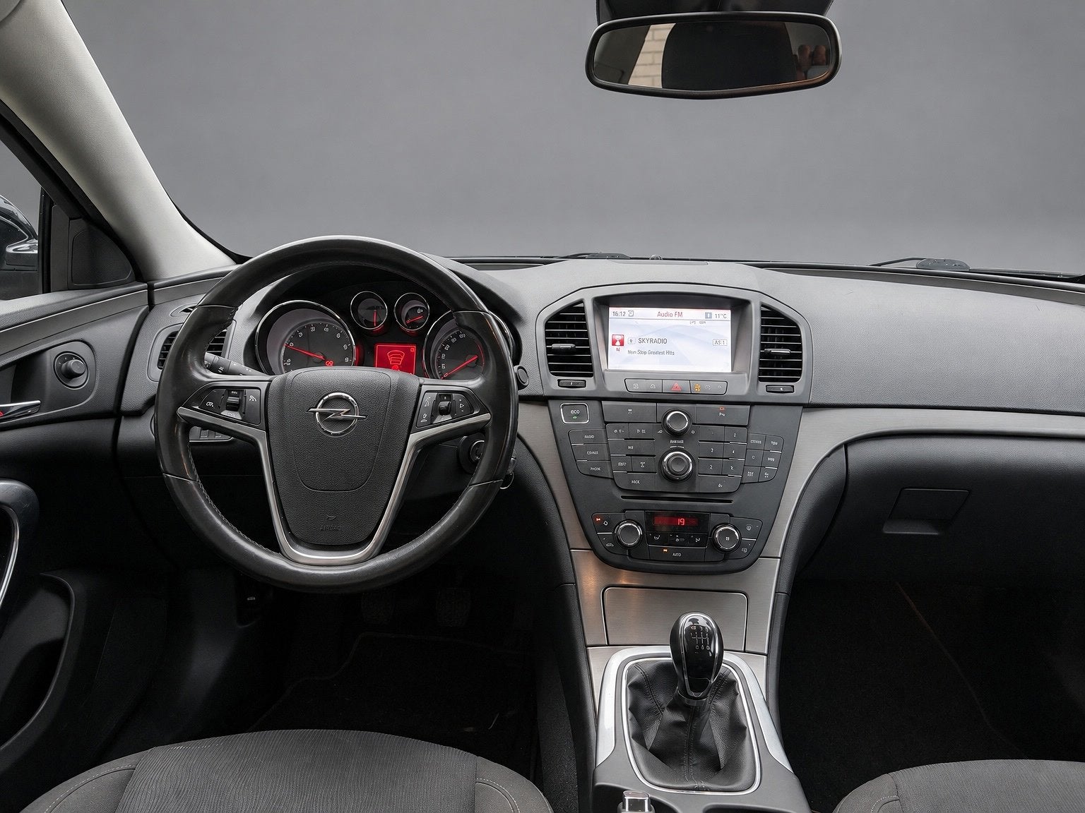 Opel Insignia 1.4 Turbo EcoFLEX Business Edition nette auto,, Auto's, Voorwielaandrijving, 730 kg, 4 cilinders, Zwart