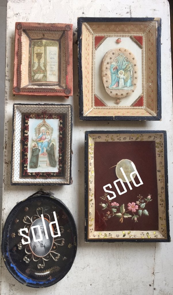 Diverse antieke religieuze vitrine lijstjes / paperolles was, Antiek en Kunst, Ophalen of Verzenden