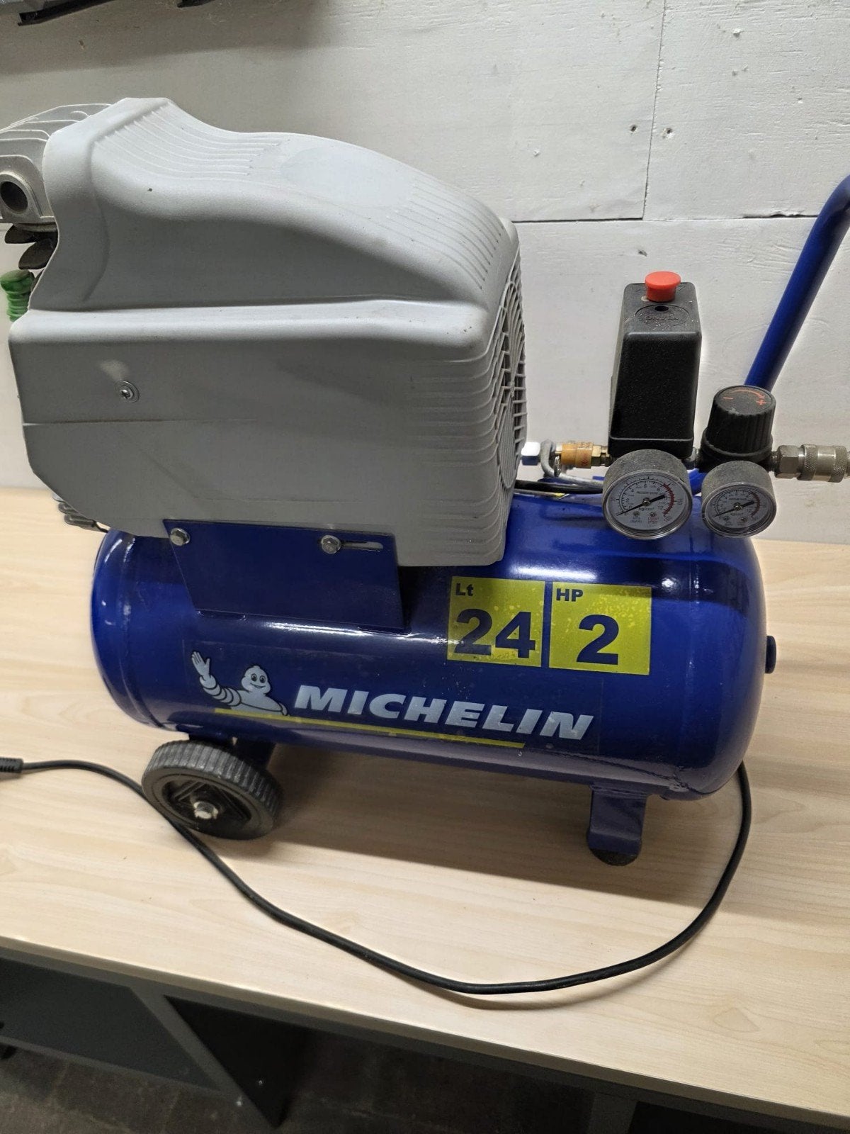Michelin Compressor 24L - 2 PK - 170 l/min, Minder dan 25 liter, Ophalen, 200 tot 400 liter/min, Mobiel