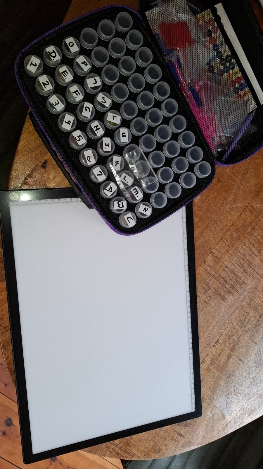 Light pad + koffer diamond painting, Telecommunicatie, Mobiele telefoons | Blackberry, Ophalen of Verzenden