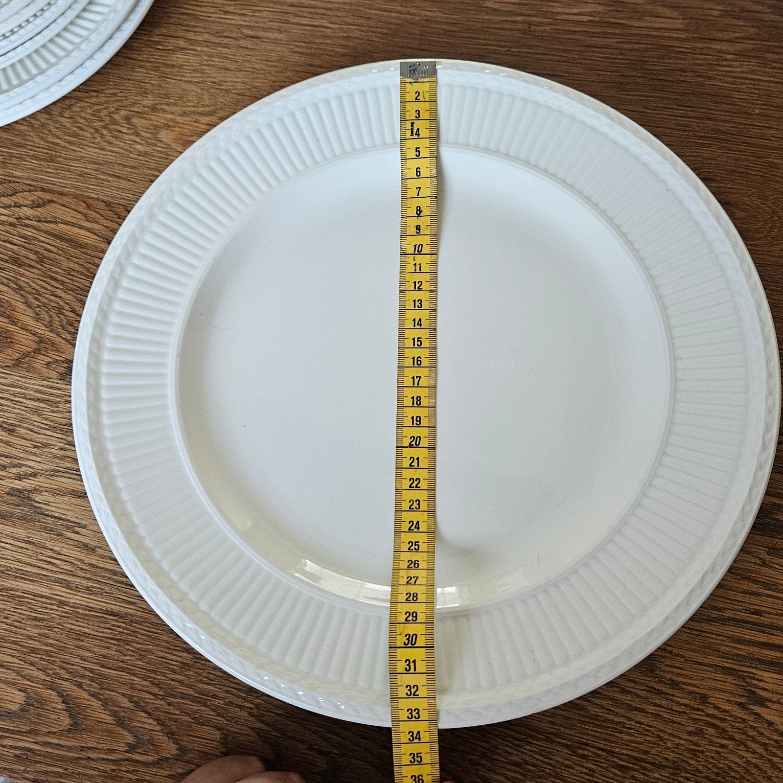 2 grote Edme Wedgewood borden 33 cm, Ophalen of Verzenden, Gebruikt, Aardewerk, Bord(en)