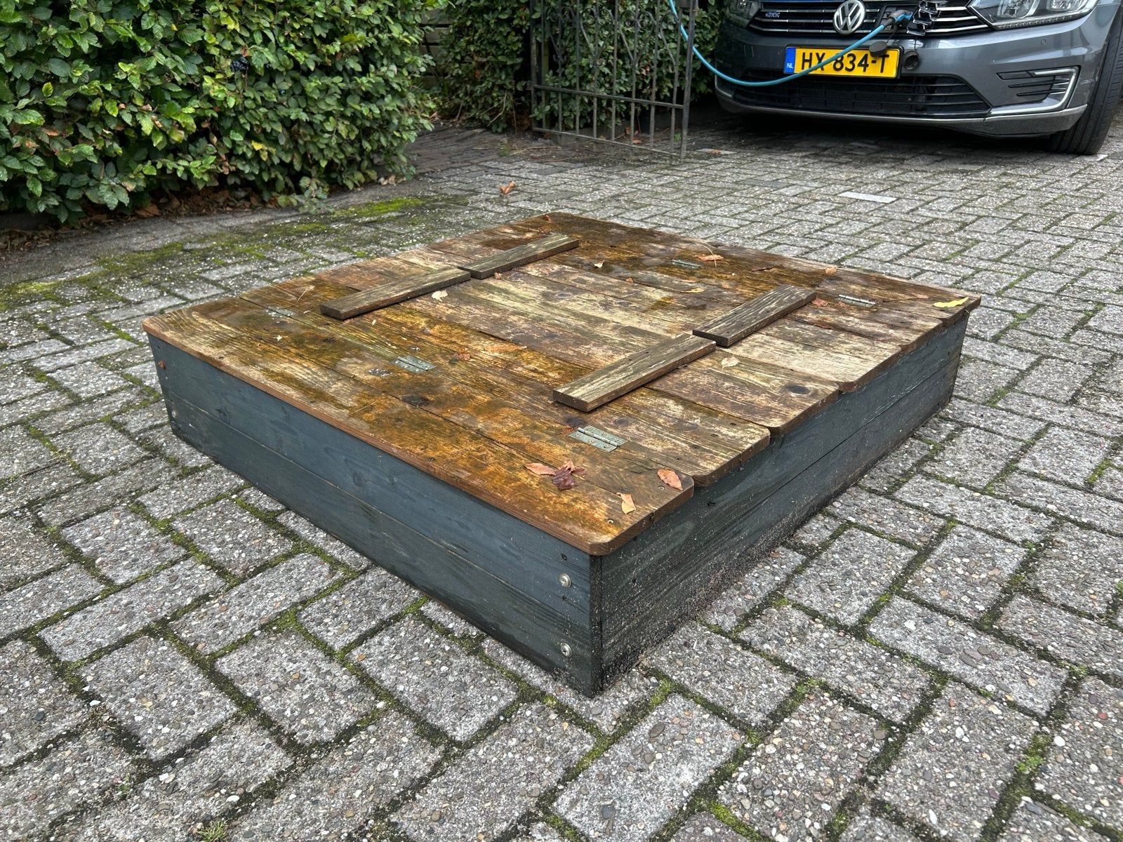 Houten zandbak met deksel en bankjes, ca 100x100 cm, Ophalen, Gebruikt