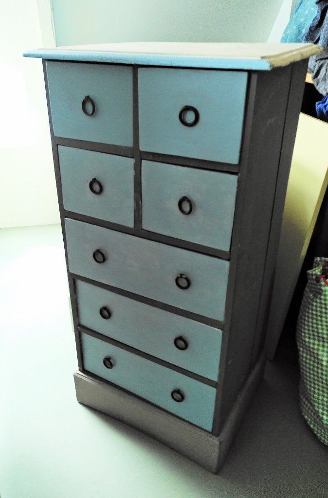 Antieke ladekast met 7 laden, H100 x D41 x B45, blauw-grijs, Antiek en Kunst, Ophalen