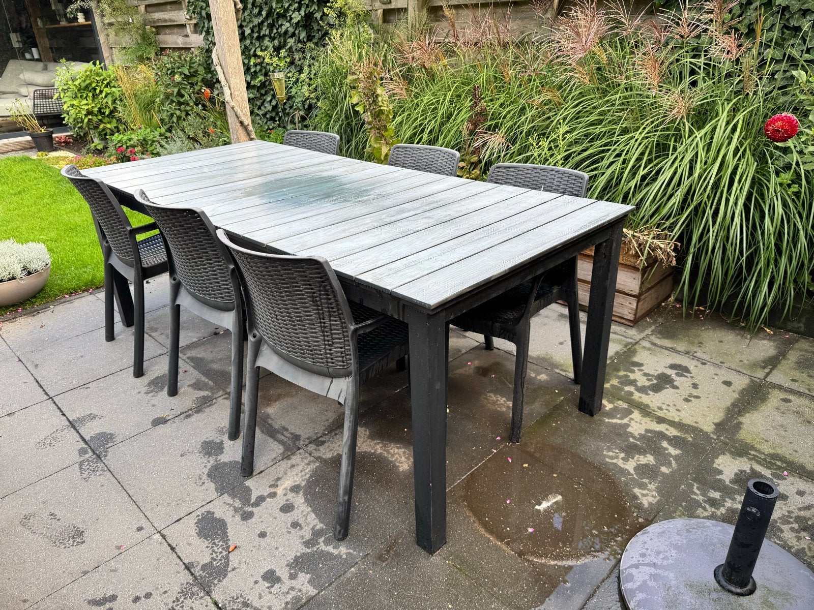 Uitschuifbare tuintafel met 6 stapelbare stoelen, Ophalen, Gebruikt, Eettafel, 6 zitplaatsen