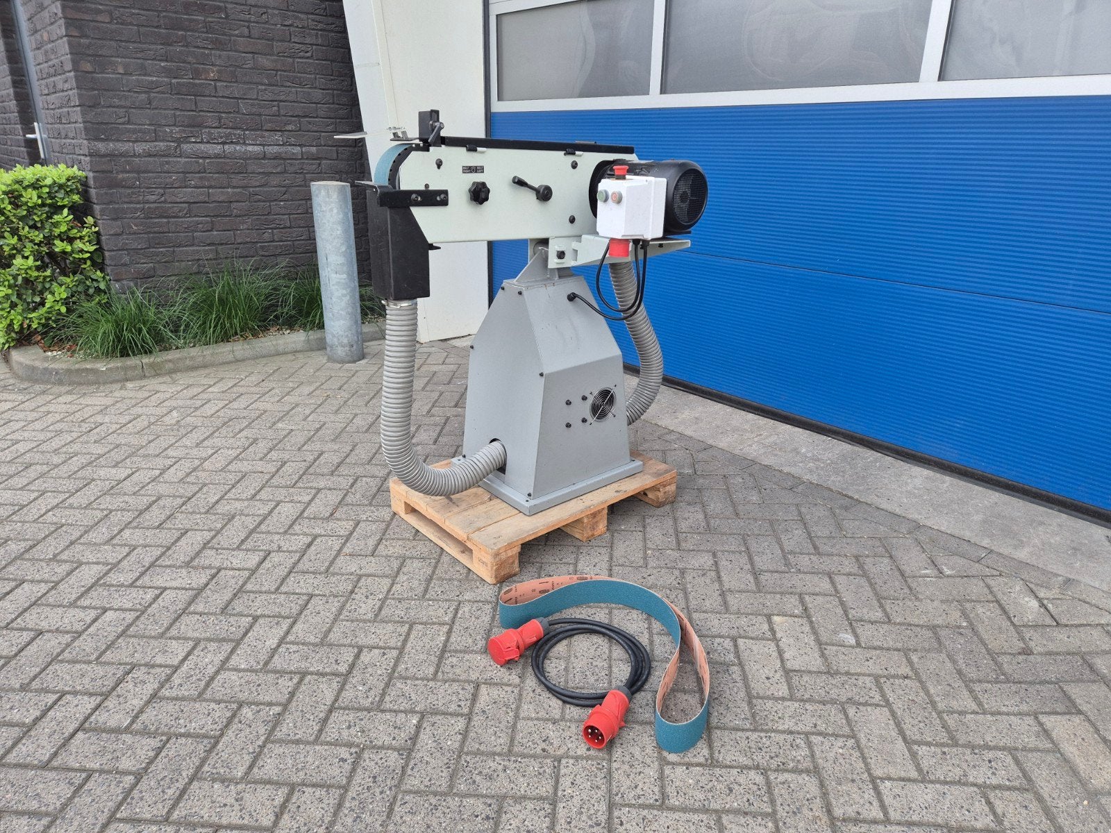 Wisent Bandschuurmachine met Afzuiging Bj. 2022 Nieuwstaat!, Doe-het-zelf en Verbouw, Gereedschap | Schuurmachines, Ophalen of Verzenden