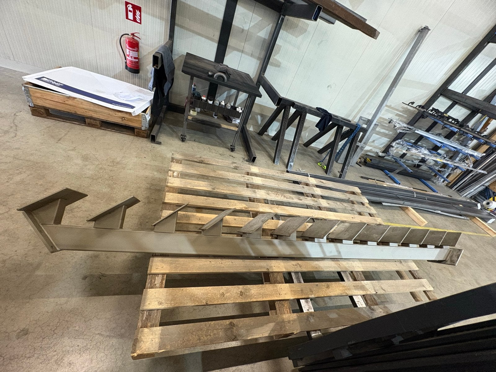 Stalen middenboomtrap bronze poedercoating, Ophalen of Verzenden, Gebruikt, Minder dan 2 meter