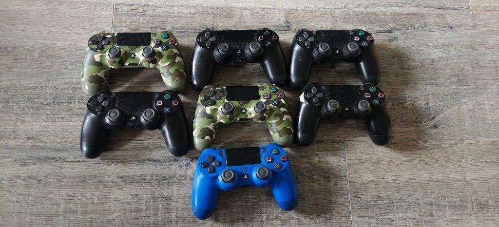 7x Defecte DualShock 4 Controllers | Onderdelen/Reparatie, Spelcomputers en Games, Ophalen of Verzenden, Controller, Niet werkend