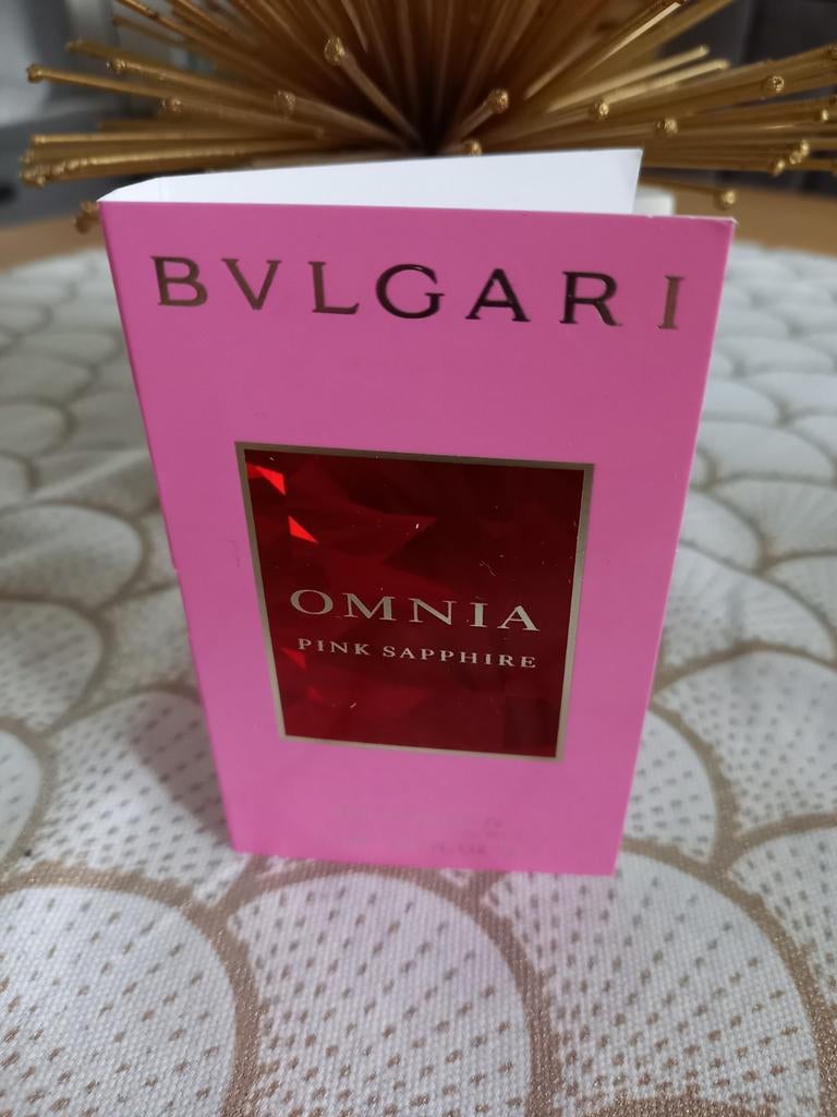 Proefje  Omnia Pink Sapphire, Sieraden, Tassen en Uiterlijk, Uiterlijk | Parfum, Ophalen of Verzenden