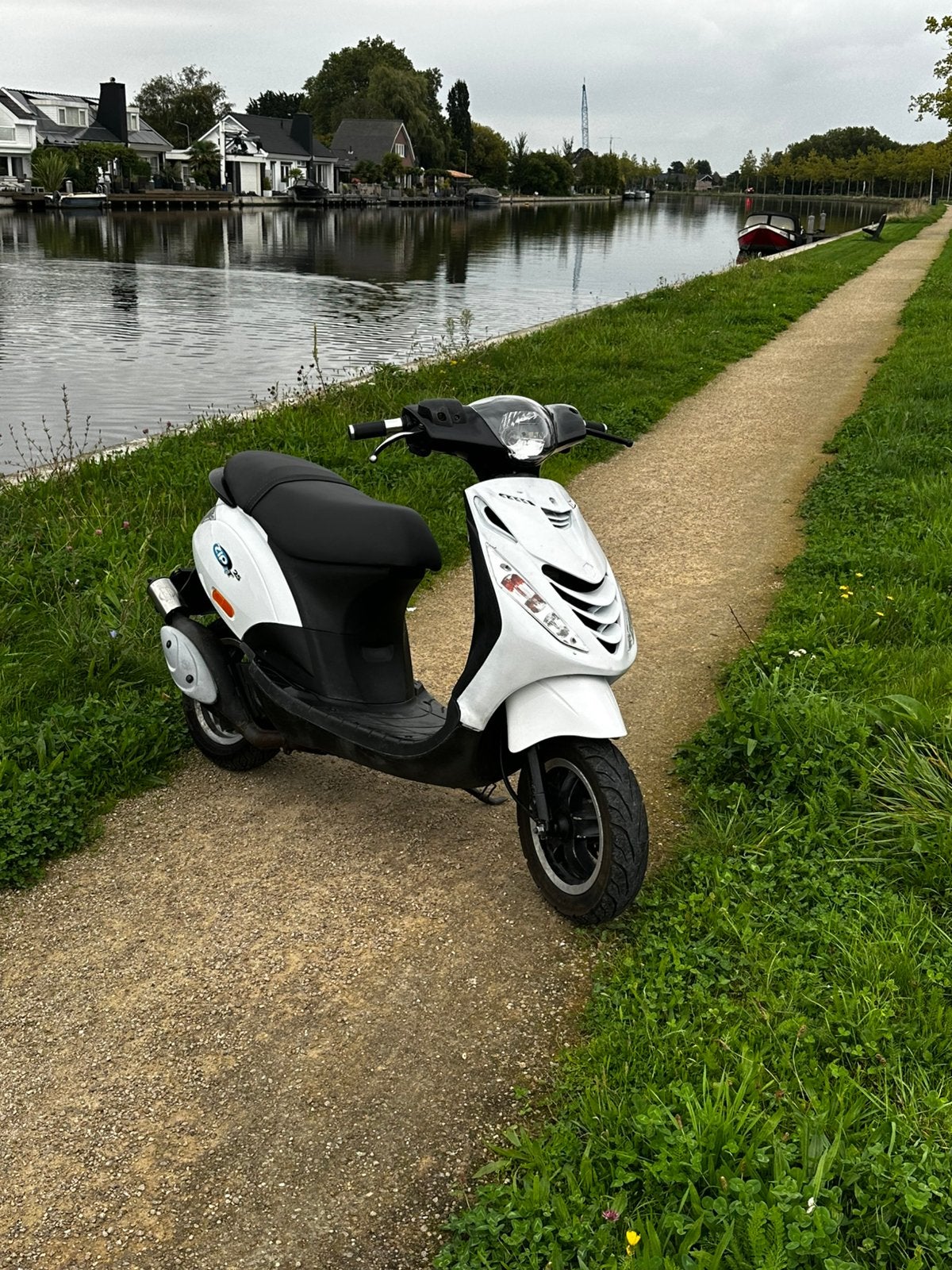 ️⭐️PIAGGIO ZIP 70CC BROM️⭐️, Fietsen en Brommers, Ophalen, Tweetakt, Gebruikt, Maximaal 45 km/u