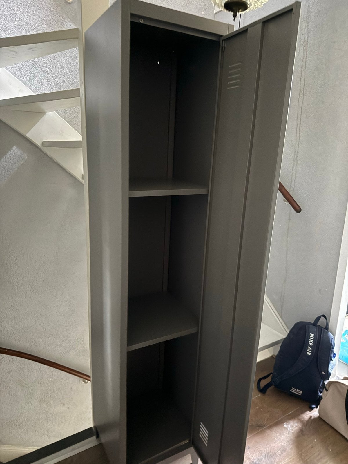 Metalen locker / opbergkast met planken, Ophalen of Verzenden, Gebruikt
