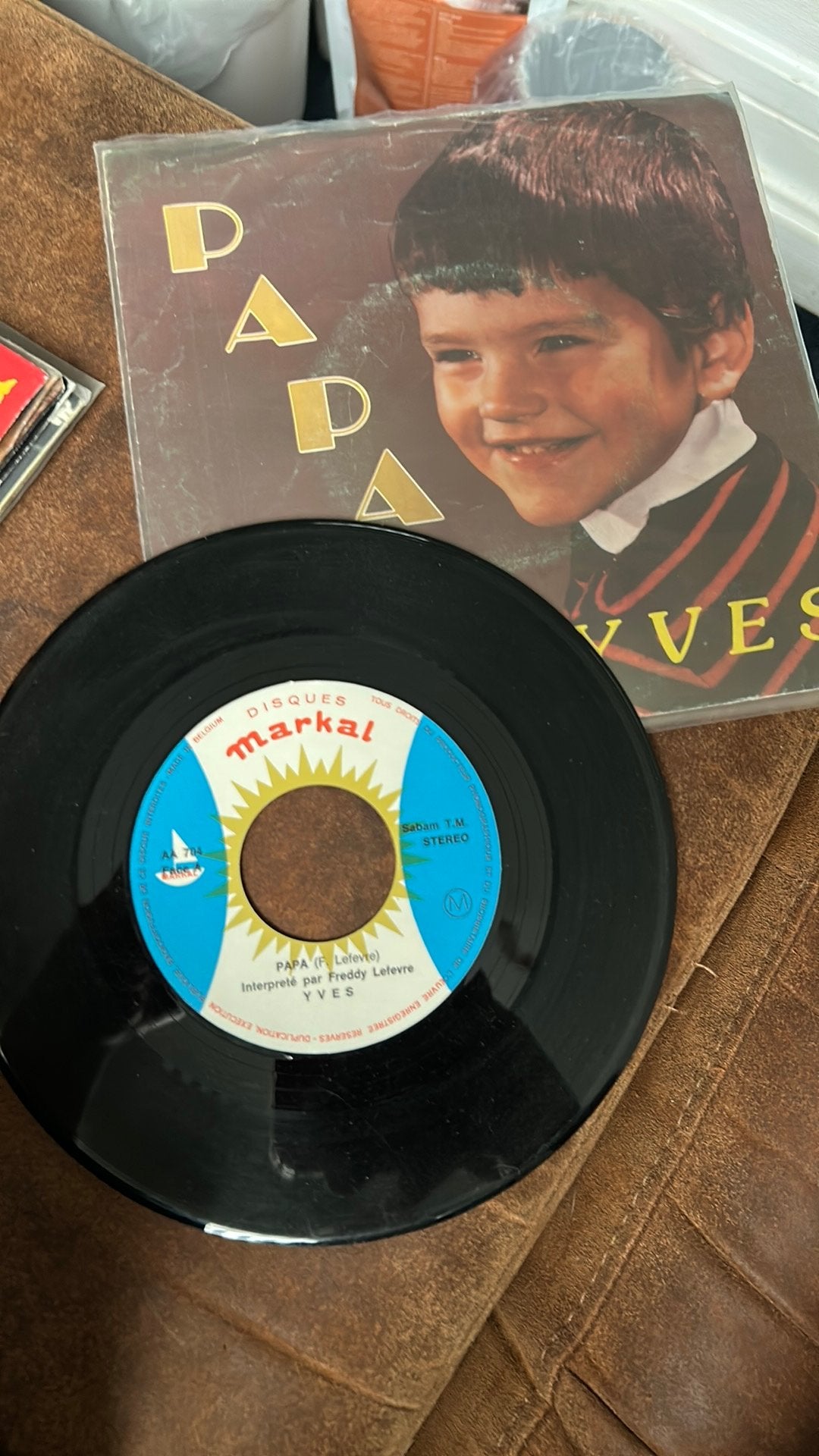 Yves - papa, Ophalen of Verzenden, Zo goed als nieuw